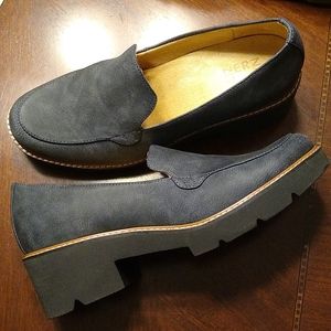 EUC Naturalizer Cabaret Heeled Loafer